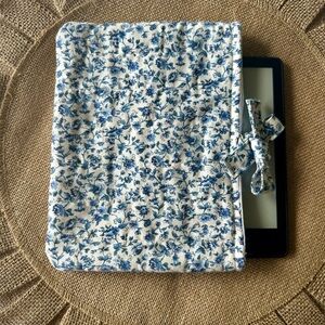 Quilted Blue Floral Kindle Sleeve
